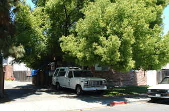 2013 Riley Ct in Concord, CA - Foto de edificio - Building Photo