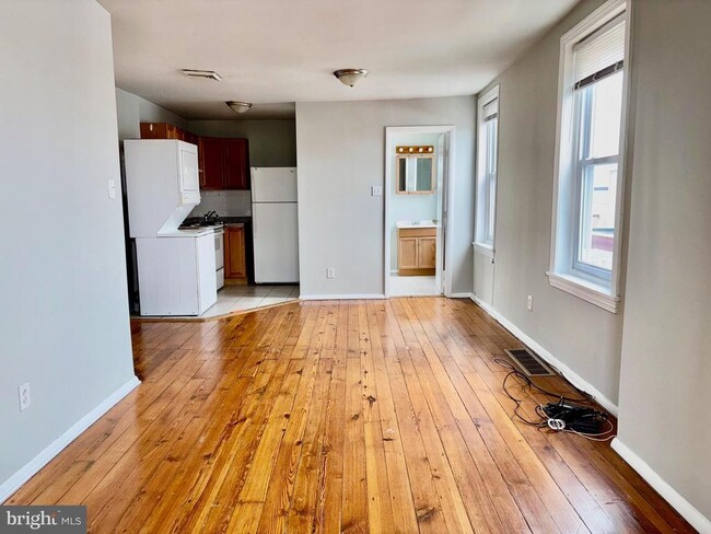 2635 E Lehigh Ave in Philadelphia, PA - Building Photo - Building Photo