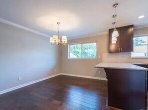 7311 Cardigan Cir in Sandy Springs, GA - Foto de edificio - Building Photo