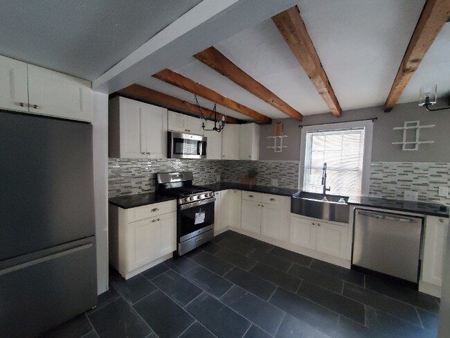 3 Clinton St in Knowlton Township, NJ - Building Photo - Building Photo