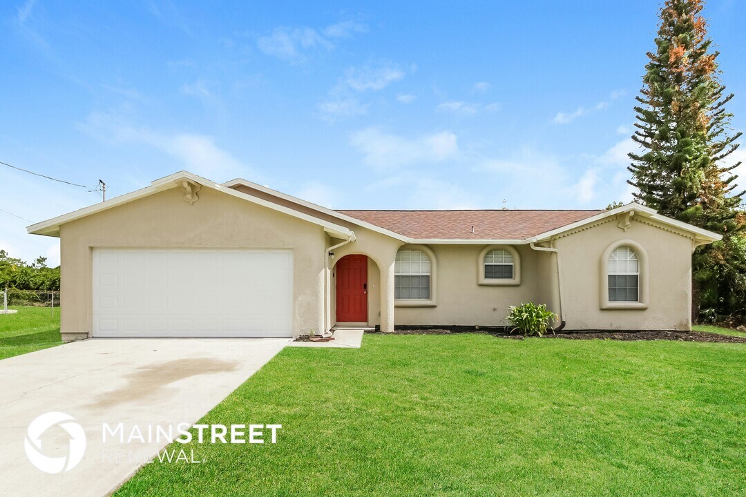 3703 14th St W in Lehigh Acres, FL - Building Photo