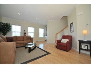 704 Park Plaza E, Unit 10-2074 in Wexford, PA - Building Photo - Building Photo