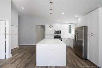 1132 NW 143rd Ave in Pembroke Pines, FL - Building Photo - Building Photo