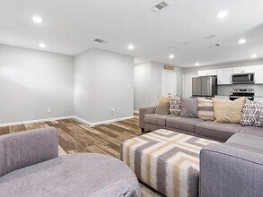 2819 Alabama Ave in Dallas, TX - Building Photo - Building Photo