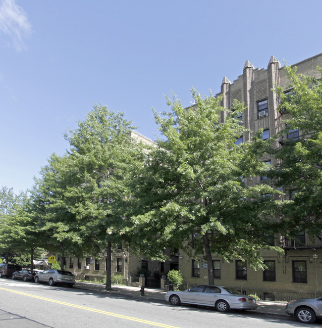 1025 St Johns Pl in Brooklyn, NY - Foto de edificio - Building Photo