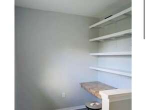 2402 Courtney Meadows Ct, Unit 304 in Tampa, FL - Foto de edificio - Building Photo