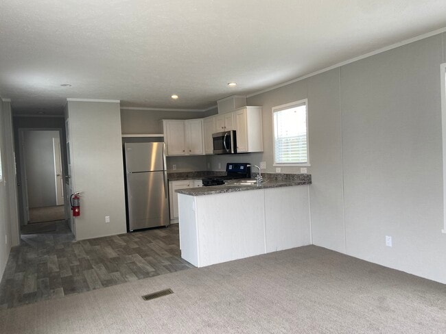 261 Spruce in Highland, MI - Building Photo - Building Photo