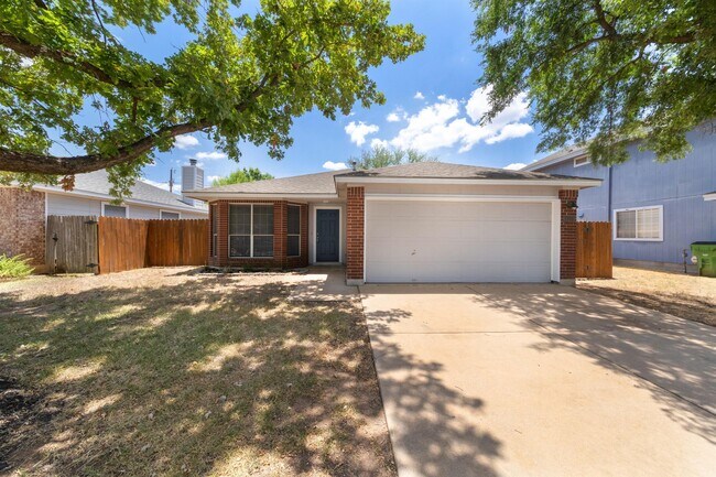 property at 1901 Hollow Tree Blvd