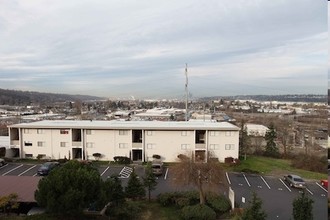 Willow Terrace in Seattle, WA - Building Photo - Building Photo