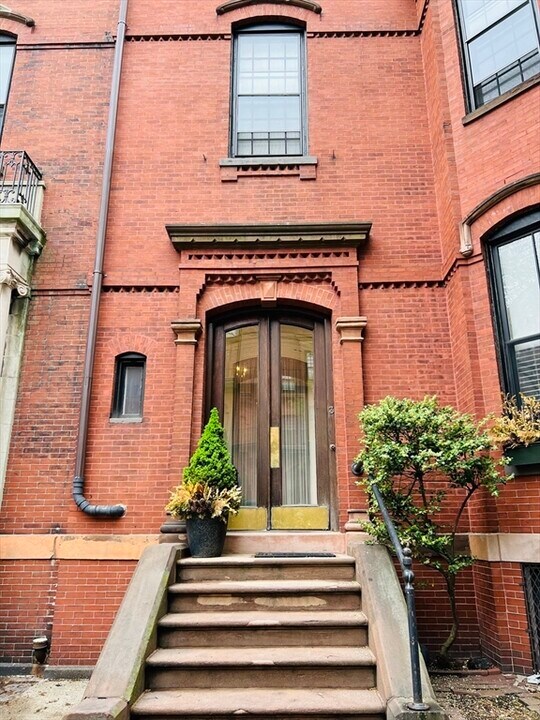 3 Fairfield St in Boston, MA - Building Photo