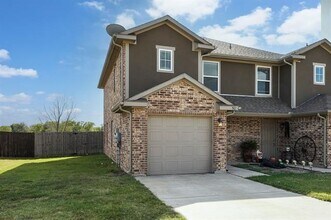 517 Jack Harris St in Gunter, TX - Building Photo - Building Photo