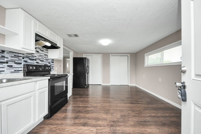 property at 5747 Turtle Creek Rd