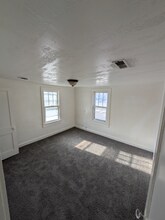 933 Ashland Rd in Mansfield, OH - Foto de edificio - Building Photo