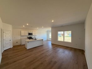 4004 Becky Ln in Mustang, OK - Building Photo - Building Photo