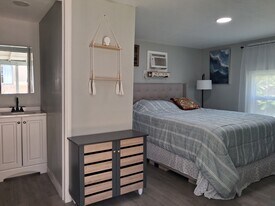 34G Miriam St, Unit Studio for rent in Stock Island, FL - Building Photo