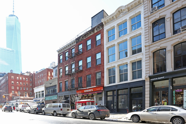 136 W Broadway in New York, NY - Foto de edificio - Building Photo