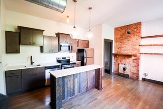 1533 Pleasant St in Cincinnati, OH - Building Photo - Building Photo