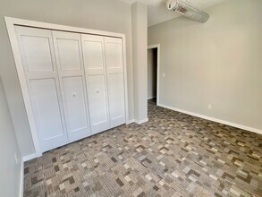 207 E 4th St, Unit 21 in Albert Lea, MN - Building Photo - Building Photo