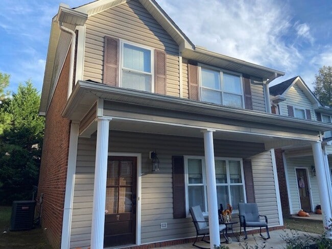 1143 College Hill Rd