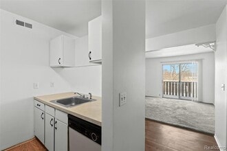 8709 Candlewood Trail in Brighton, MI - Foto de edificio - Building Photo