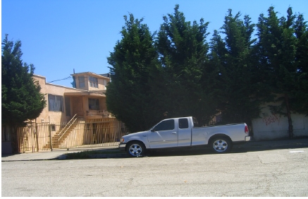 1122 E 57th St in Los Angeles, CA - Foto de edificio - Building Photo