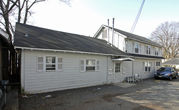 12-12 1/2 Handy St in New Brunswick, NJ - Building Photo - Building Photo