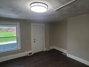 546 Larimer Ave in Turtle Creek, PA - Building Photo - Building Photo