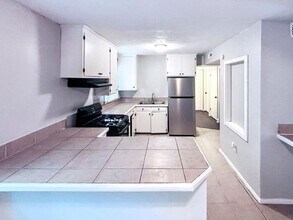 2705 Charleston Dr in Jackson, MS - Building Photo - Building Photo