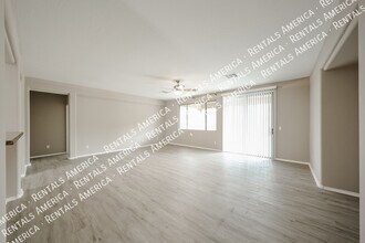 19407 E Canary Way in Queen Creek, AZ - Building Photo - Building Photo