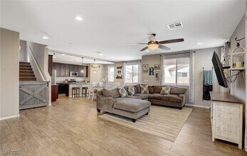 676 Tremaine Ct in Henderson, NV - Foto de edificio - Building Photo
