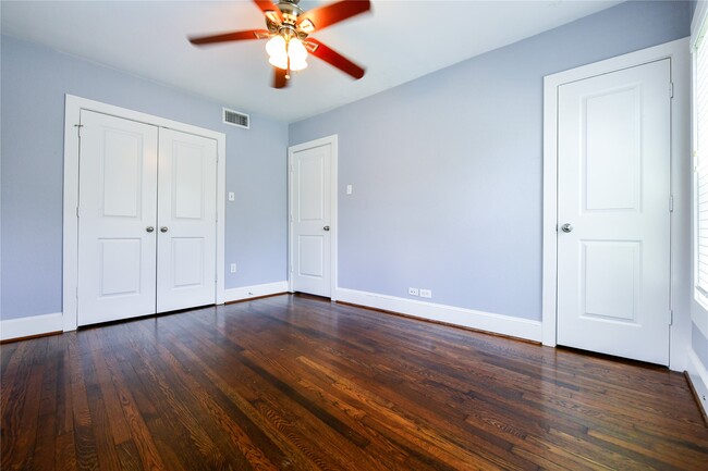 1011 E 6 1/2 St in Houston, TX - Building Photo - Building Photo