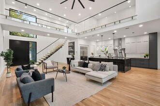 3739 Rockdale Dr in Dallas, TX - Building Photo - Building Photo