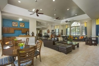 Los Altos at Altamonte Springs in Altamonte Springs, FL - Foto de edificio - Building Photo