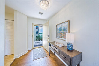 7008 Pelican Bay Blvd in Naples, FL - Building Photo - Building Photo