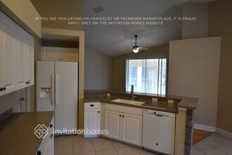 6324 Bridgecrest Dr in Lithia, FL - Building Photo - Building Photo