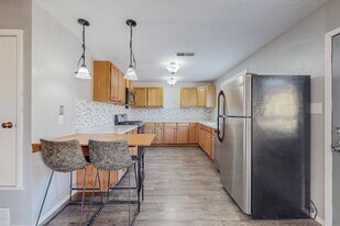 2830 Floral Rd NW in Albuquerque, NM - Building Photo