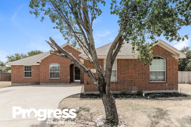 302 Shadow Bend Cir