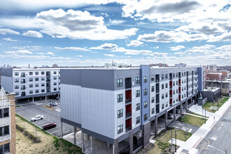 The Station at East Orange in East Orange, NJ - Foto de edificio - Building Photo