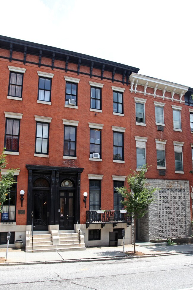935 St Paul St in Baltimore, MD - Foto de edificio - Building Photo