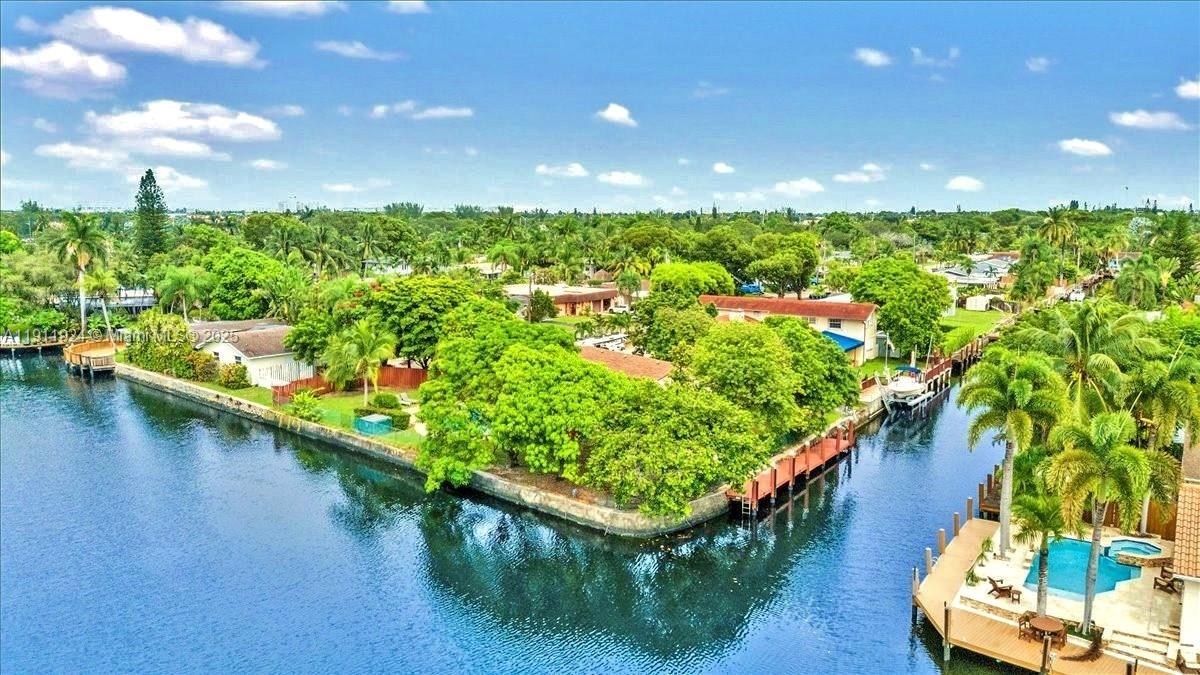 2650 Scott St in Hollywood, FL - Building Photo