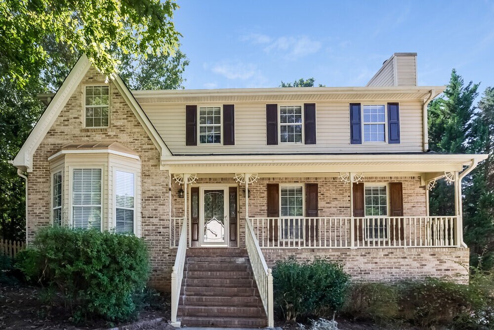6858 Creekwood Dr in Douglasville, GA - Building Photo
