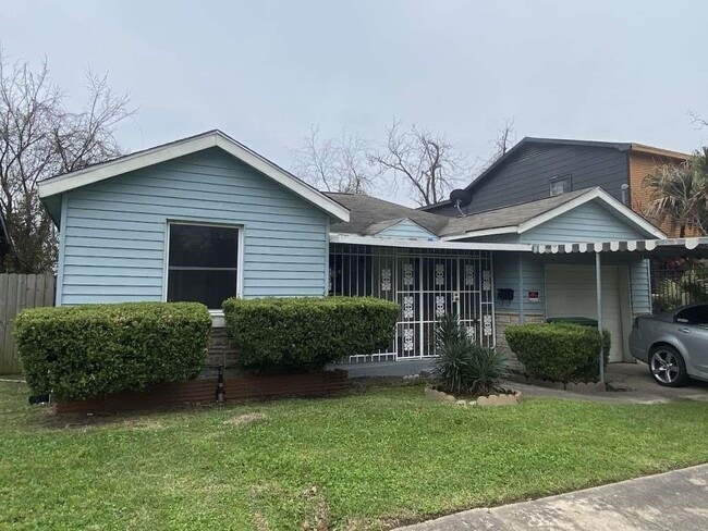 property at 5424 San Juan St
