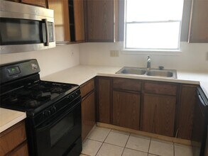 12427 Chalmette St in Houston, TX - Building Photo - Building Photo