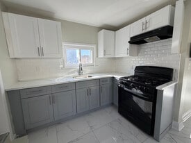 123 Parker St in Newark, NJ - Building Photo