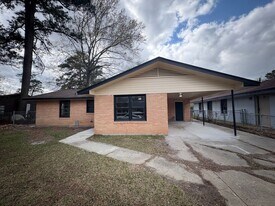 7216 Burlingame Blvd in Shreveport, LA - Building Photo