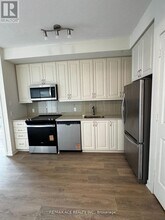 38 Annie Craig Dr in Toronto, ON - Building Photo - Building Photo