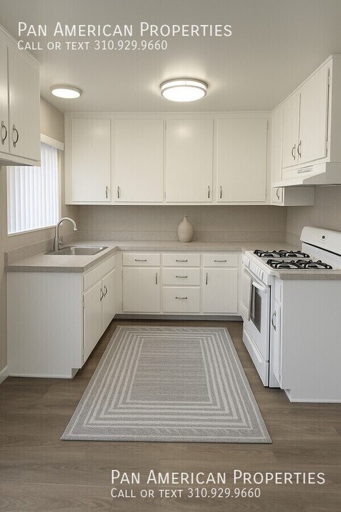 812 N Azusa Ave in West Covina, CA - Building Photo