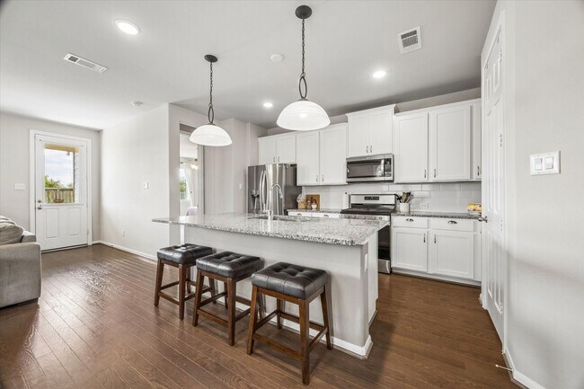 13317 Emerald Mallard Dr in La Marque, TX - Building Photo - Building Photo