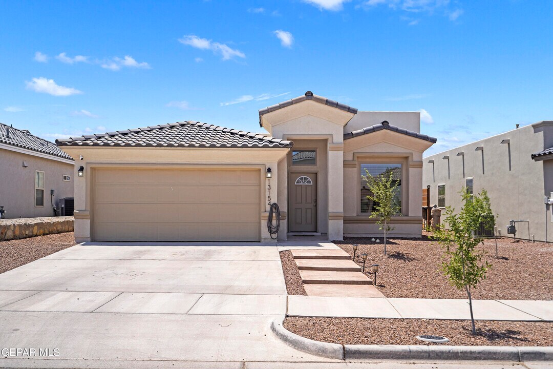 13154 Emerald Isle St in El Paso, TX - Building Photo