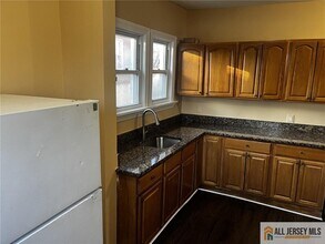 186 Comstock St in New Brunswick, NJ - Building Photo - Building Photo
